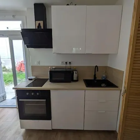 Appartement, & Apartment